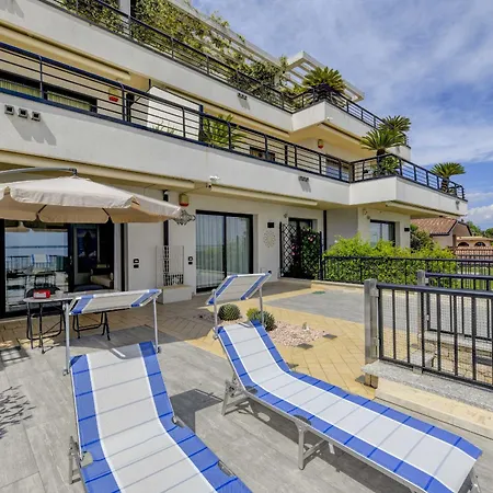 Apartment La Perla Adult Only *