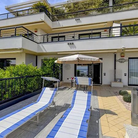 La Perla Adult Only Apartment *
